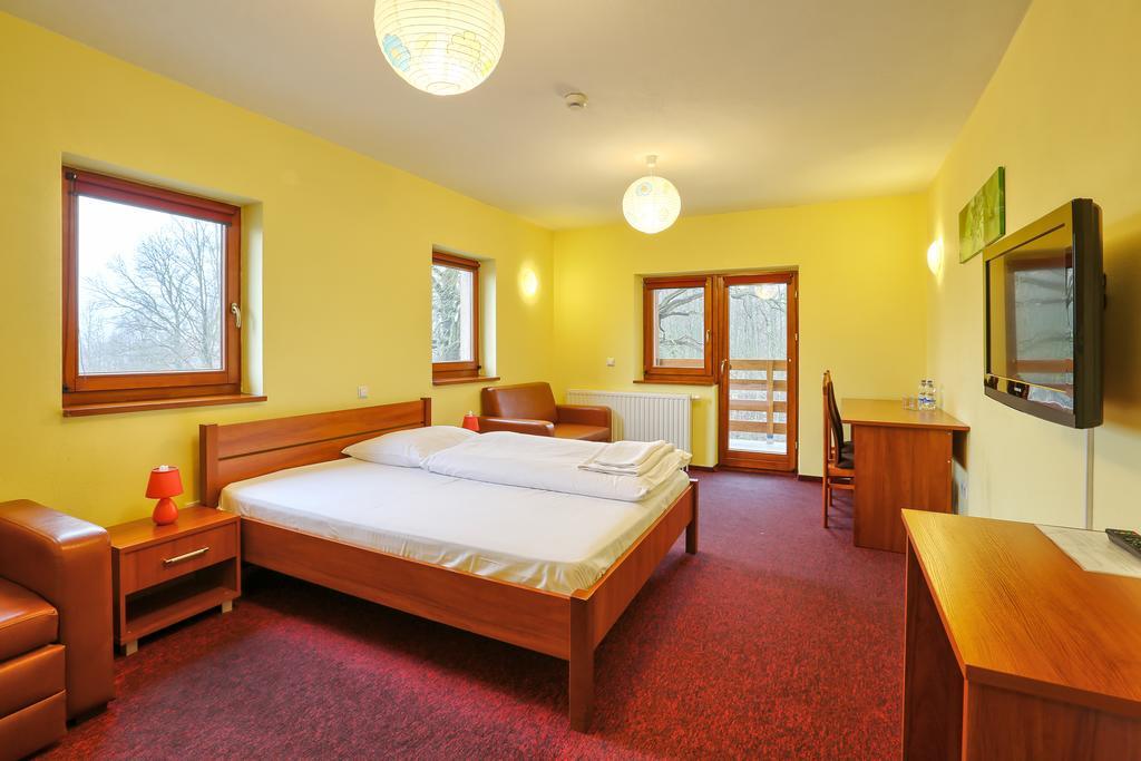 Hotel Tenis Хжонстовіце Номер фото