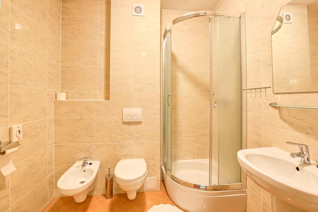 Hotel Tenis Хжонстовіце Номер фото